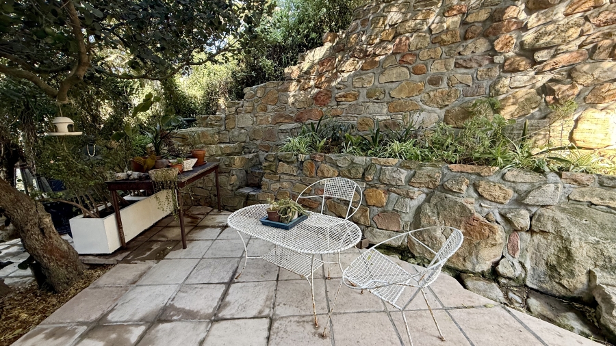 To Let 4 Bedroom Property for Rent in Glencairn Western Cape